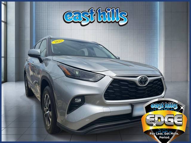 2022 Toyota Highlander XLE AWD photo