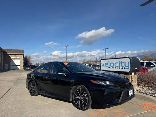 2021 Toyota Camry SE FWD photo