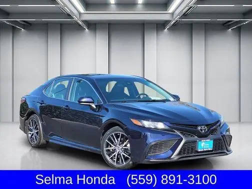 2021 Toyota Camry SE FWD photo