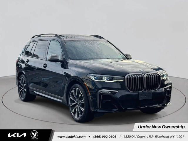 2022 BMW X7 M50i AWD photo