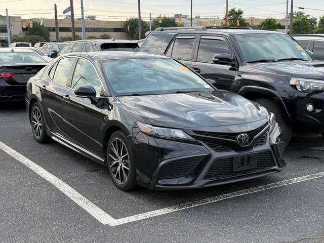 2022 Toyota Camry SE FWD photo
