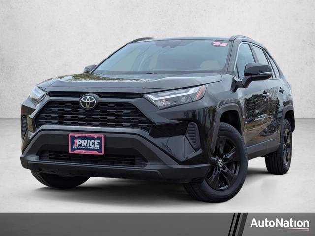 2022 Toyota RAV4 XLE AWD photo