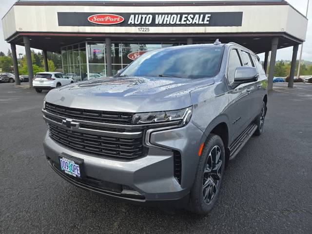 2022 Chevrolet Suburban RST 4WD photo