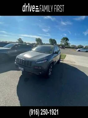 2015 Jeep Cherokee Trailhawk 4WD photo