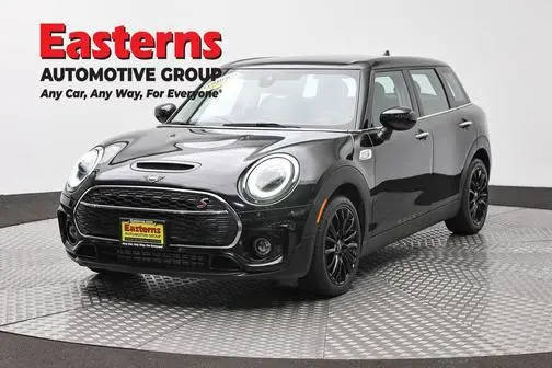 2023 MINI Cooper Clubman Cooper S FWD photo