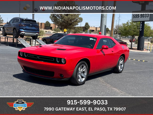 2021 Dodge Challenger SXT RWD photo