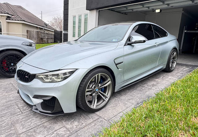2015 BMW M4  RWD photo