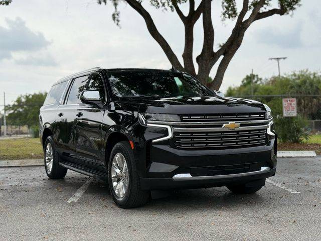 2023 Chevrolet Suburban Premier 4WD photo