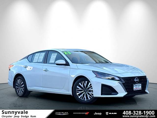 2023 Nissan Altima 2.5 SV FWD photo