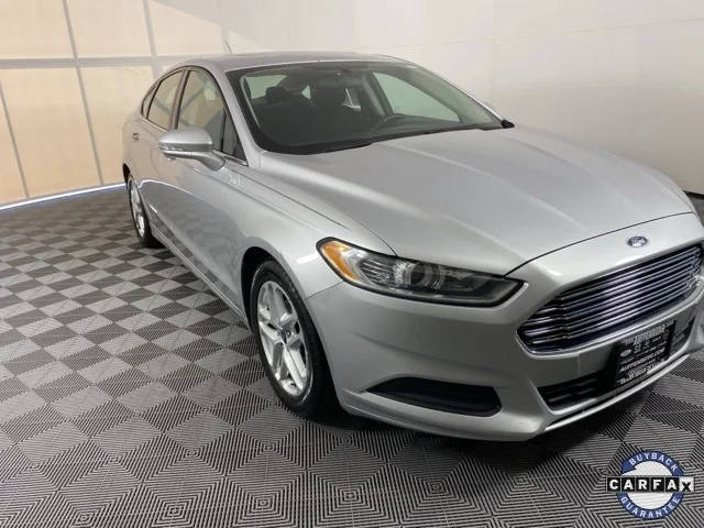 2015 Ford Fusion SE FWD photo