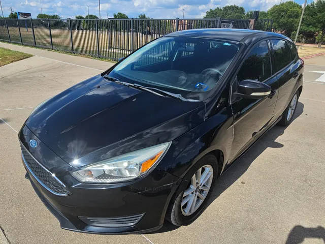 2015 Ford Focus SE FWD photo