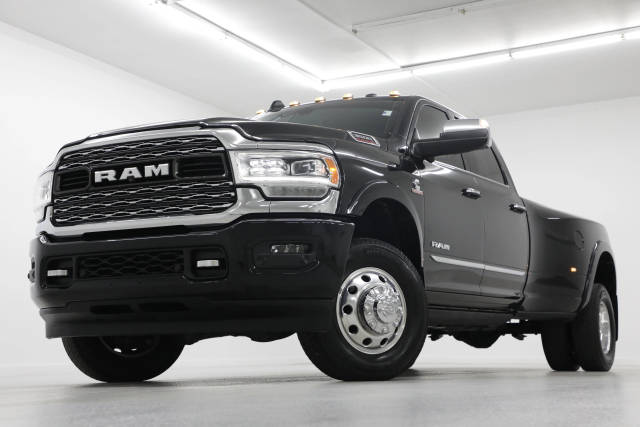 2022 Ram 3500 Limited 4WD photo