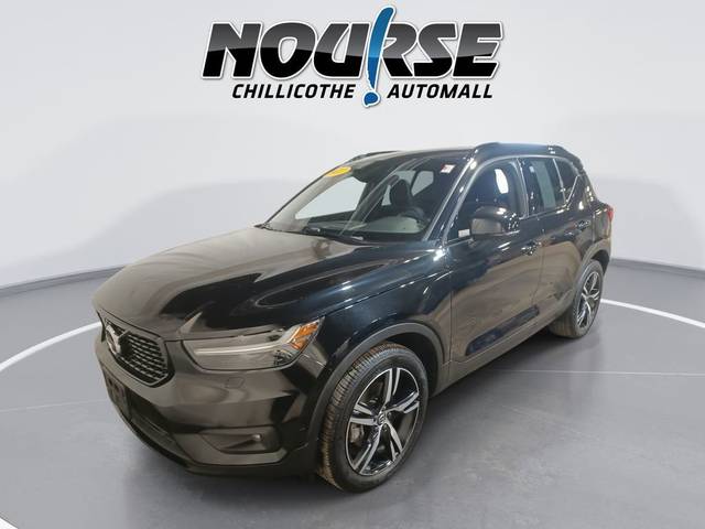 2022 Volvo XC40 R-Design AWD photo