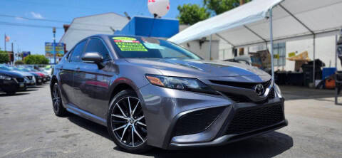 2022 Toyota Camry SE FWD photo