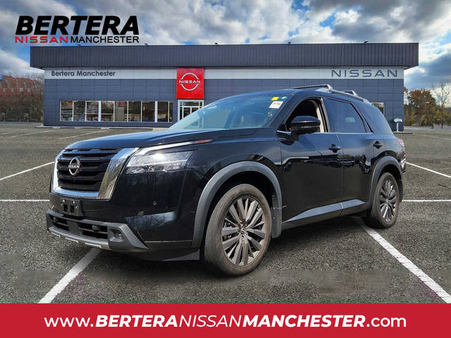 2022 Nissan Pathfinder SL 4WD photo