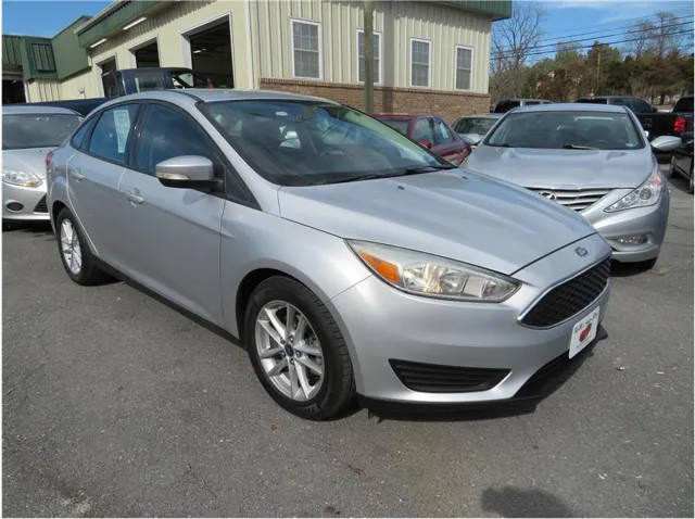 2015 Ford Focus SE FWD photo