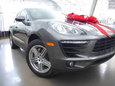 2015 Porsche Macan S AWD photo