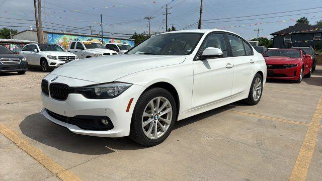2016 BMW 3 Series 320i RWD photo
