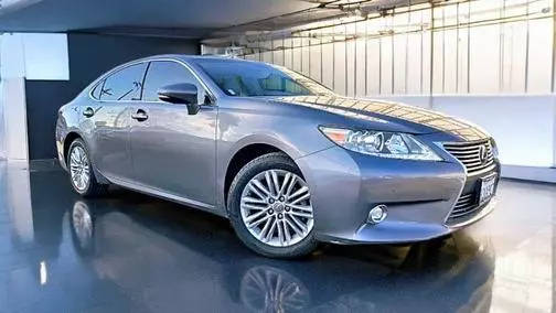 2015 Lexus ES  FWD photo