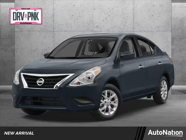 2015 Nissan Versa SV FWD photo