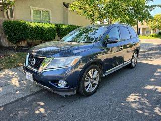 2015 Nissan Pathfinder SL 4WD photo