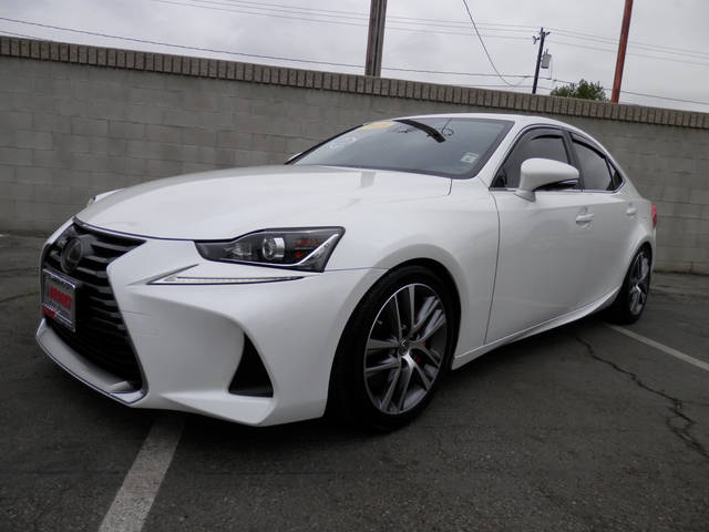 2018 Lexus IS IS 300 RWD photo