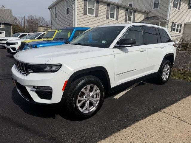 2022 Jeep Grand Cherokee Limited 4WD photo