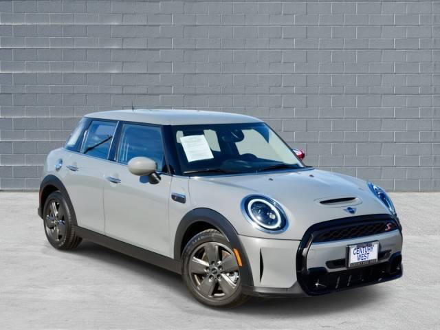 2022 MINI Hardtop 4 Door Cooper S FWD photo