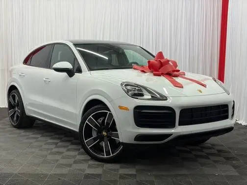 2022 Porsche Cayenne Coupe Platinum Edition AWD photo