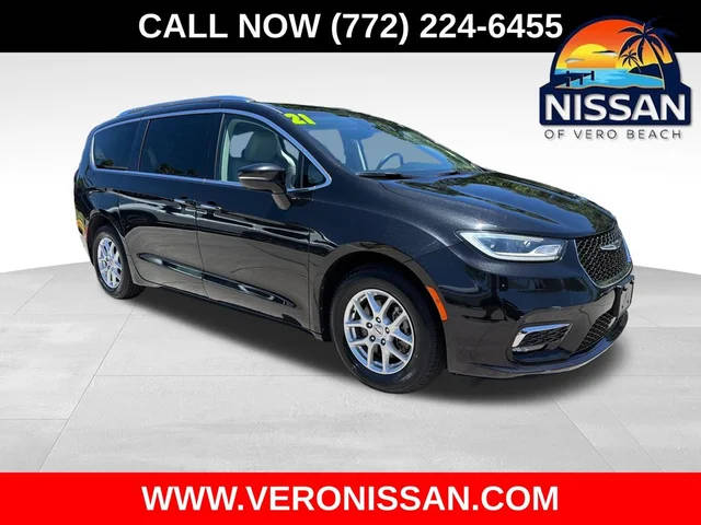 2021 Chrysler Pacifica Minivan Touring L FWD photo