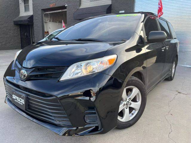 2019 Toyota Sienna L FWD photo