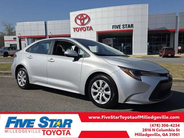 2023 Toyota Corolla LE FWD photo