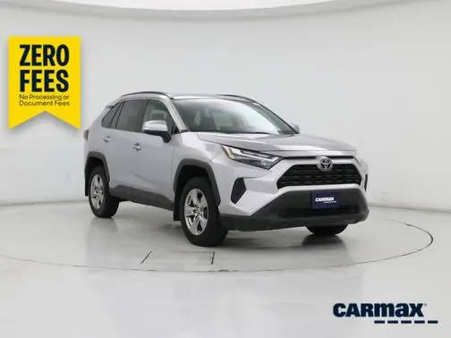 2022 Toyota RAV4 XLE FWD photo