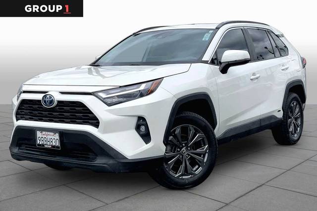 2022 Toyota RAV4 Hybrid XLE Premium AWD photo