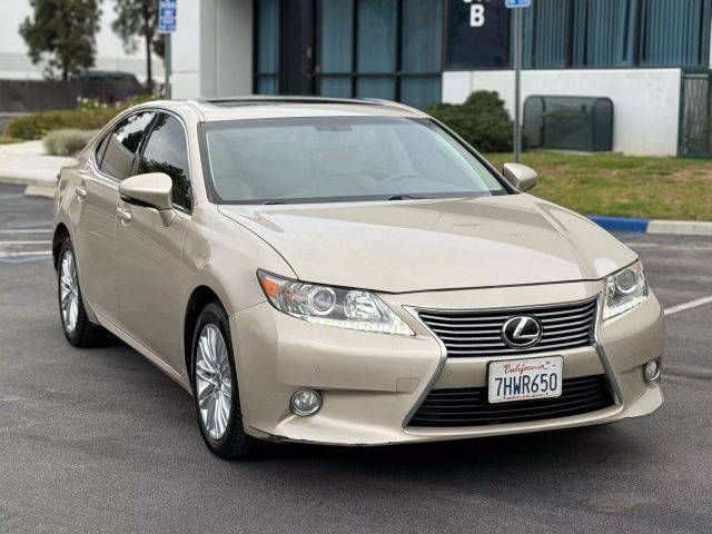 2015 Lexus ES Crafted Line FWD photo