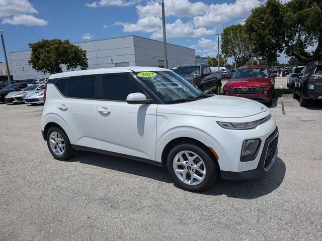 2022 Kia Soul LX FWD photo