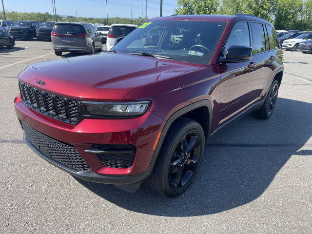 2022 Jeep Grand Cherokee Altitude 4WD photo