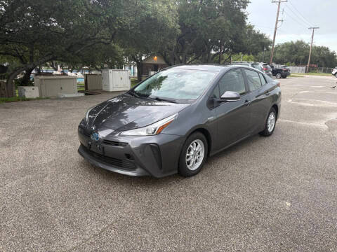 2021 Toyota Prius L Eco FWD photo