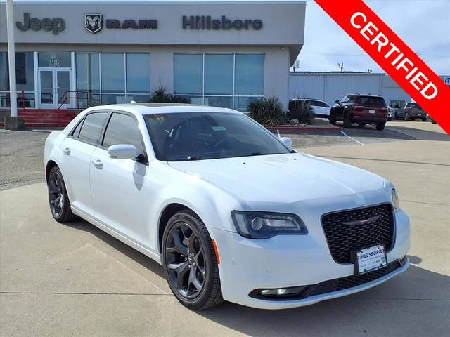 2023 Chrysler 300 300S RWD photo