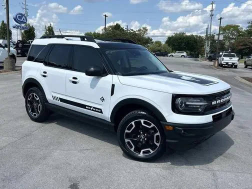 2023 Ford Bronco Sport Outer Banks 4WD photo