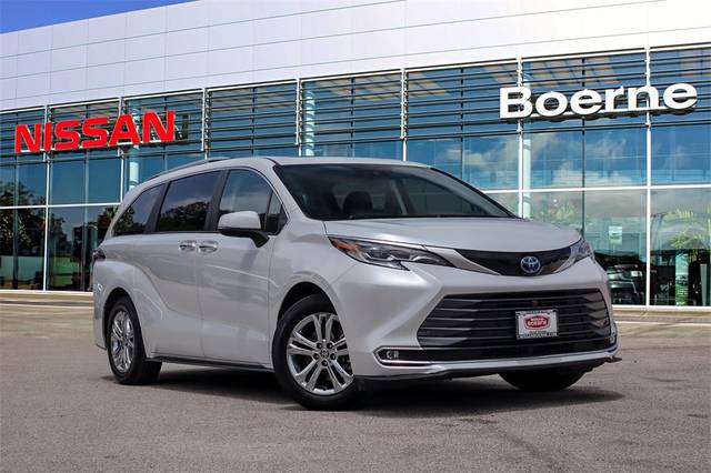 2023 Toyota Sienna Platinum AWD photo