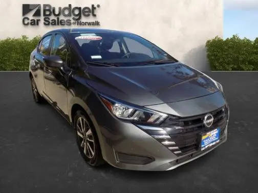 2023 Nissan Versa SV FWD photo