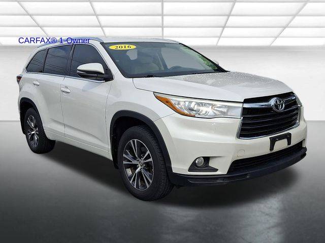 2016 Toyota Highlander XLE AWD photo