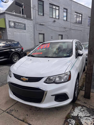 2020 Chevrolet Sonic LT FWD photo