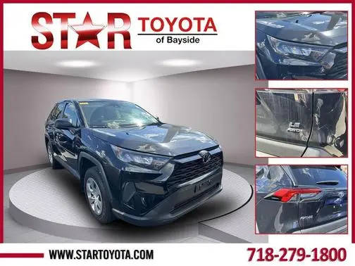 2022 Toyota RAV4 LE AWD photo