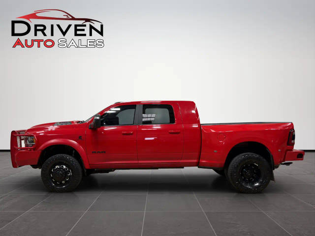 2023 Ram 3500 Laramie 4WD photo