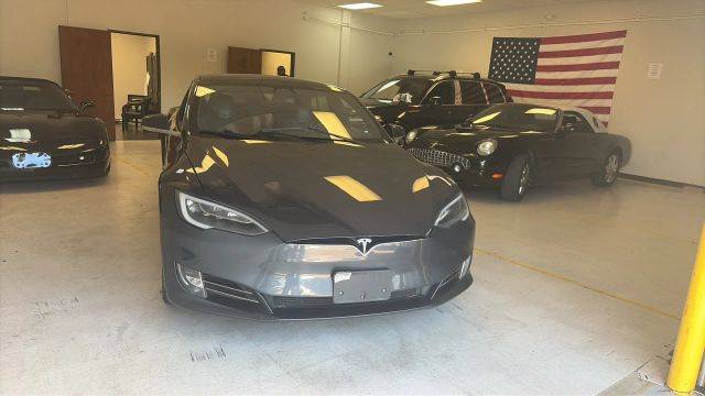 2017 Tesla Model S RWD photo