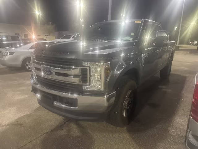 2018 Ford F-250 Super Duty XL 4WD photo