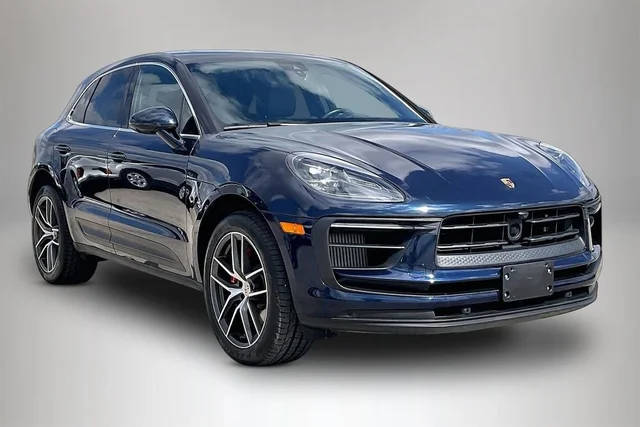 2023 Porsche Macan S AWD photo