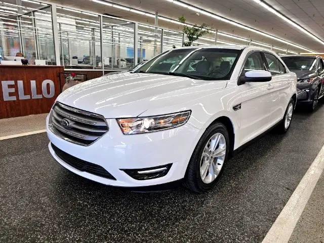 2017 Ford Taurus SEL FWD photo